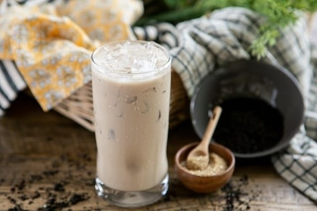 GOLDEN MILK TEA.