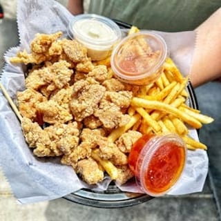 POPCORN CHICKEN W/ FRENCH FRIES
