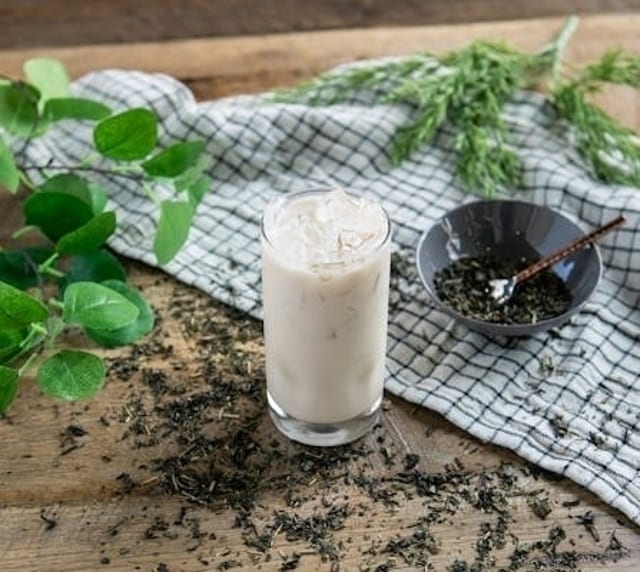 JASMINE MILK TEA.