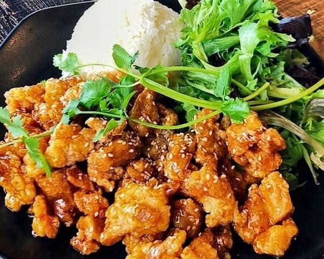 ORANGE CHICKEN WITH RICE.
